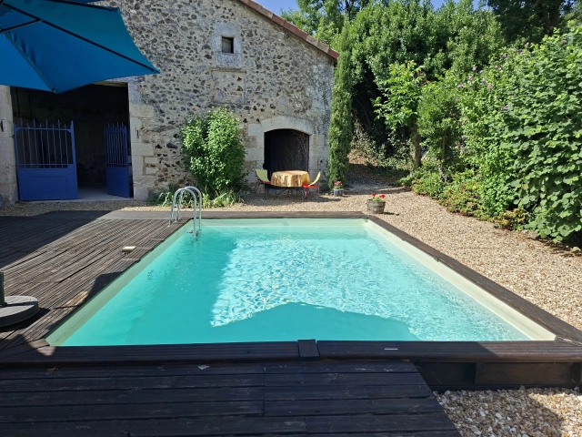 4 Bedroom(s) - 3 Bathroom(s) - 525m² land for sale in Dordogne, Aquitaine, France - FrenchPropertyPortal.com Historic village house with a beautiful courtyard swimming pool for sale for 239,950€ in Dordogne, Aquitaine