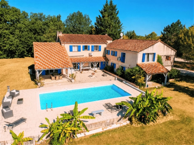 Spacious family house and equestrian estate for sale for 599,000&euro; in Lot-et-Garonne, Aquitaine