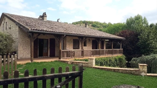 3-bed house with outbuildings on the edge of a village for sale for 299,000&euro; in Tarn-et-Garonne, Midi-Pyrénées