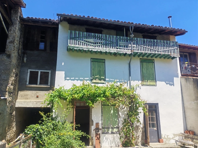 Spacious Village House with Garden – Fougax-et-Barrineuf for sale for 120,000&euro; in Ariège, Midi-Pyrénées