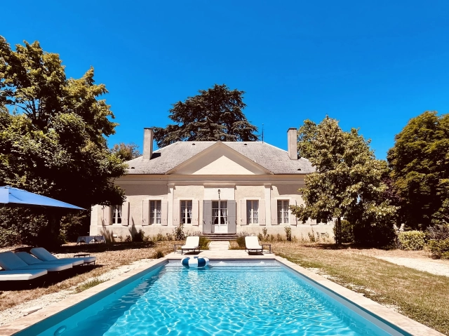Historic Maison de Maître with Guest Cottage, Barns and Swimming Pool for sale for 999,000&euro; in Lot-et-Garonne, Aquitaine