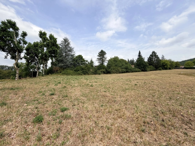 Building Plot with CU. Countryside Setting, Walking Distance to Cazals Centre. for sale for 34,000&euro; in Tarn-et-Garonne, Midi-Pyrénées