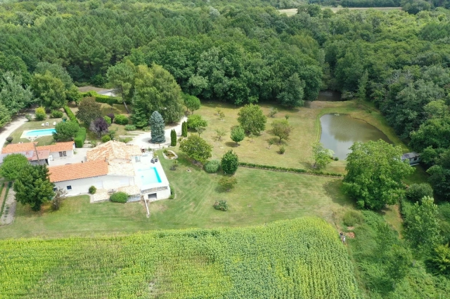 Charming property in idyllic setting with income generating guest house for sale for 455,800&euro; in Charente, Poitou-Charentes
