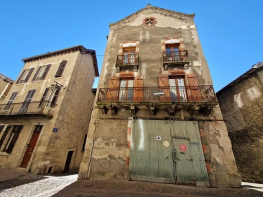 3 Bathroom(s) - 164m² land for sale in Aveyron, Midi-Pyrénées, France - FrenchPropertyPortal.com Town house with huge potential for sale for 68,000€ in Aveyron, Midi-Pyrénées