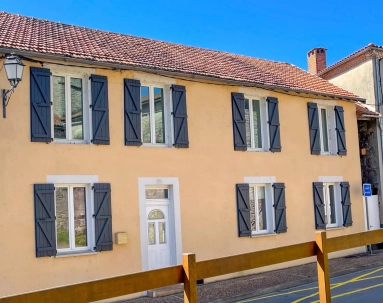 Large, renovated village house currently split into 3 separate apartments for sale for 294,000&euro; in Dordogne, Aquitaine