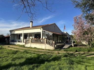 3 Bedroom(s) - 2 Bathroom(s) - 2,709m² land for sale in Charente-Maritime, Poitou-Charentes, France - FrenchPropertyPortal.com Spacious 2 bedroom bungalow plus 1 bed annex in lovely setting for sale for 280,000€ in Charente-Maritime, Poitou-Charentes