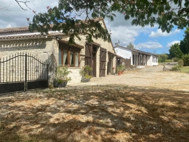 9 Bedroom(s) - 5 Bathroom(s) - 8,452m² land for sale in Lot-et-Garonne, Aquitaine, France - FrenchPropertyPortal.com TWO charming properties with private pools! for sale for 563,200€ in Lot-et-Garonne, Aquitaine