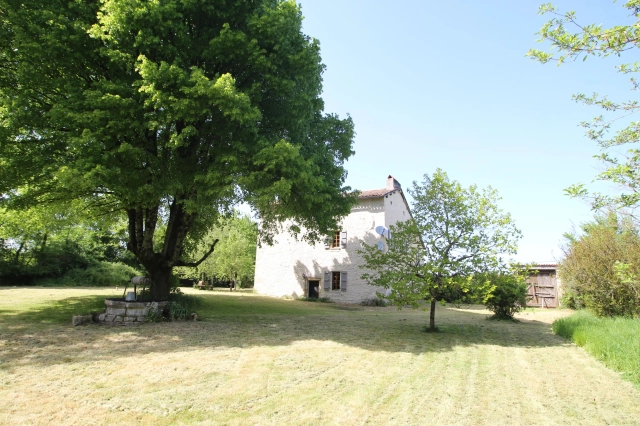 17th century historic 'Logis'. for sale for 310,000&euro; in Charente, Poitou-Charentes