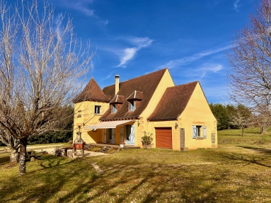 Peaceful périgourdine home just minutes from village life and 20 minutes from sarlat for sale for 315,880&euro; in Dordogne, Aquitaine