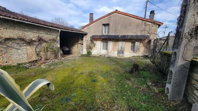 1 Bedroom(s) - 1 Bathroom(s) - 481m² land for sale in Charente, Poitou-Charentes, France - FrenchPropertyPortal.com Village house to renovate with outbuildings for sale for 31,000€ in Charente, Poitou-Charentes