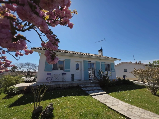 Comfortable Family Home with Versatile Living Space for sale for 162,955&euro; in Lot-et-Garonne, Aquitaine