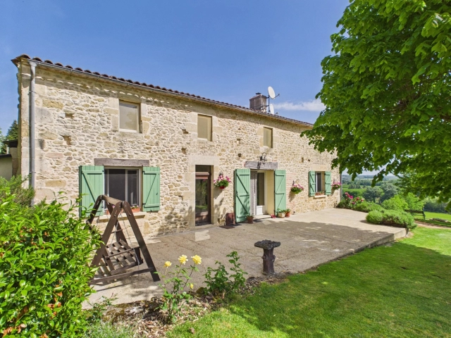 This property has it all! for sale for 460,000&euro; in Gironde, Aquitaine