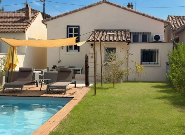 Elegant Townhouse with Pool Just Steps from Carcassonne's Medieval City for sale for 253,000&euro; in Aude, Languedoc-Roussillon