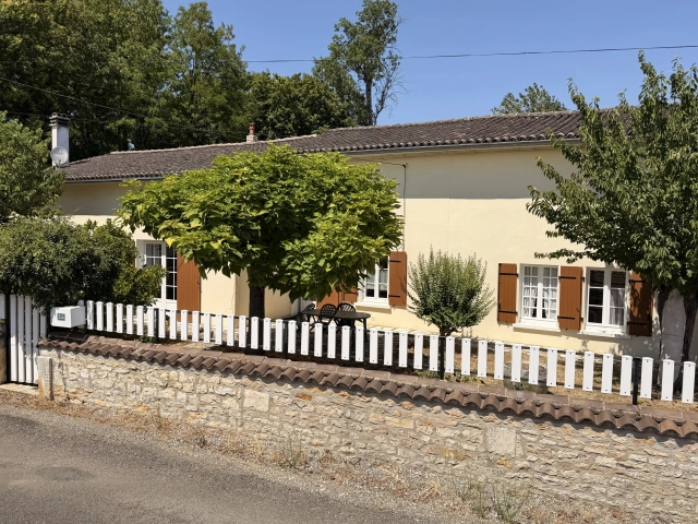 5 Bedroom(s) - 1 Bathroom(s) - 1,904m² land for sale in Charente, Poitou-Charentes, France - FrenchPropertyPortal.com Spacious Single-Storey Family Home in a Peaceful Village Near Ruffec for sale for 235,400€ in Charente, Poitou-Charentes