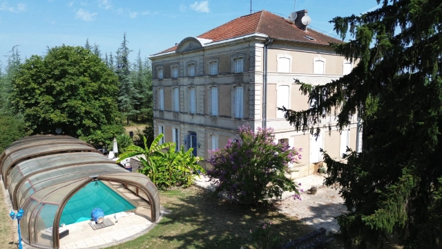Beautiful Manor House with Nearly 50 Hectares of Land, Close to All Amenities for sale for 1,315,790&euro; in Lot-et-Garonne, Aquitaine