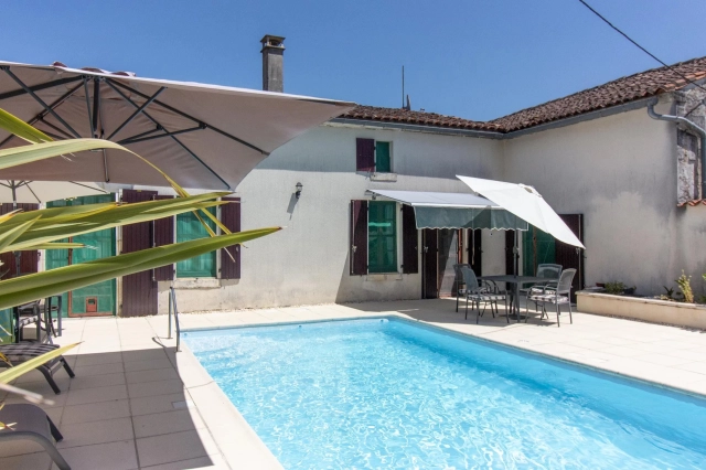 Charming 3-bedroom village house with pool near Jarnac for sale for 269,500&euro; in Charente, Poitou-Charentes