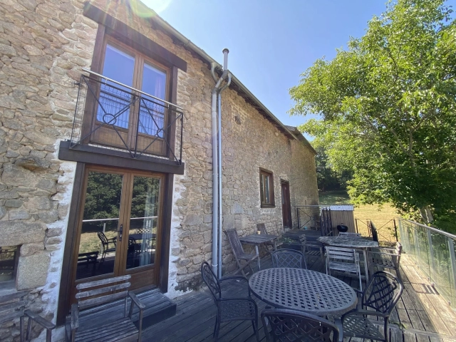 4 Bedroom(s) - 2 Bathroom(s) - 9,887m² land for sale in Haute-Vienne, Limousin, France - FrenchPropertyPortal.com A beautiful home in a peaceful setting for sale for 232,190€ in Haute-Vienne, Limousin
