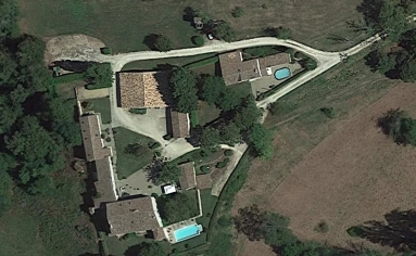 Historic Equestrian Hilltop Estate with Guest houses, Restaurant area and Vineyard Views for sale for 1,017,600&euro; in Gironde, Aquitaine