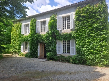 6 Bedroom(s) - 4 Bathroom(s) - 12,056m² land for sale in Lot-et-Garonne, Aquitaine, France - FrenchPropertyPortal.com Elegant late 19th century manor house with wooded grounds and pool for sale for 302,100€ in Lot-et-Garonne, Aquitaine