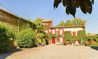 14 Bedroom(s) - 9 Bathroom(s) - 21,429m² land for sale in Aude, Languedoc-Roussillon, France - FrenchPropertyPortal.com Estate with vines and gites for sale for 895,000€ in Aude, Languedoc-Roussillon