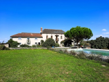Panoramic views on 6ha of adjoining meadows for sale for 409,000&euro; in Tarn, Midi-Pyrénées