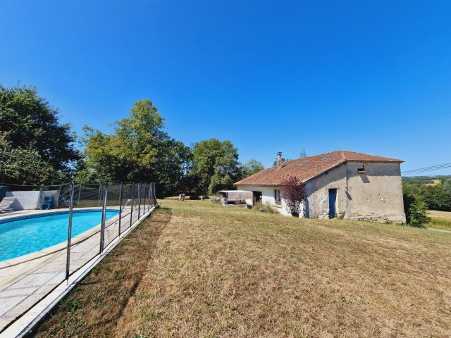 3 Bedroom(s) - 2 Bathroom(s) - 2,875m² land for sale in Lot-et-Garonne, Aquitaine, France - FrenchPropertyPortal.com 3 bedroom stone farmhouse with pool and views for sale for 239,999€ in Lot-et-Garonne, Aquitaine