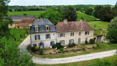 Peaceful farm and Chateau in Bergerac for sale for 978,750&euro; in Dordogne, Aquitaine