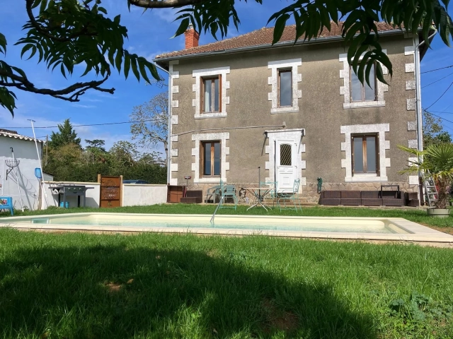 Delightful, well-presented family home in the heart of a sought-after village. for sale for 179,950&euro; in Charente, Poitou-Charentes
