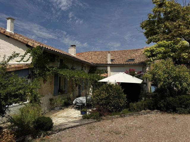 3 Bedroom(s) - 3 Bathroom(s) - 3,660m² land for sale in Dordogne, Aquitaine, France - FrenchPropertyPortal.com 3/4 Character home with countryside views and income potential for sale for 415,000€ in Dordogne, Aquitaine