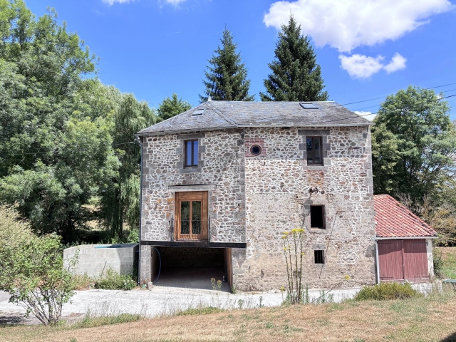 3 Bedroom(s) - 2 Bathroom(s) - 182m² land for sale in Haute-Vienne, Limousin, France - FrenchPropertyPortal.com Freshly renovated mill! for sale for 185,000€ in Haute-Vienne, Limousin