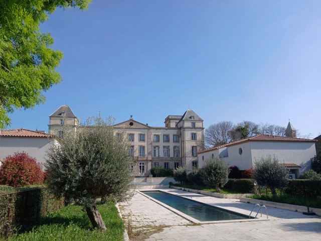 La Redorte - 2 bedroom Apartment in a beautiful chateau complex for sale for 165,000&euro; in Aude, Languedoc-Roussillon