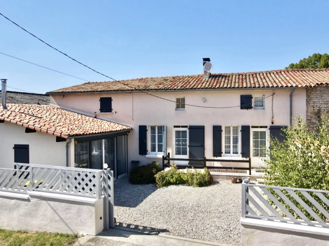 Beautifully Renovated Character Home with Stunning Kitchen, Enclosed Garden and 4 Bedrooms for sale for 189,000&euro; in Charente, Poitou-Charentes