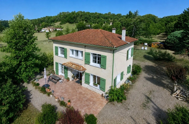 4 Bedroom(s) - 2 Bathroom(s) - 2,175m² land for sale in Dordogne, Aquitaine, France - FrenchPropertyPortal.com Charming 4 bed House near Neuvic and Bergerac! for sale for 214,000€ in Dordogne, Aquitaine