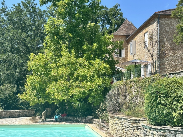 4 Bedroom(s) - 2 Bathroom(s) - 8,737m² land for sale in Dordogne, Aquitaine, France - FrenchPropertyPortal.com Character Home with Independent Gîte and Swimming Pool near Saint-Cyprien for sale for 540,600€ in Dordogne, Aquitaine