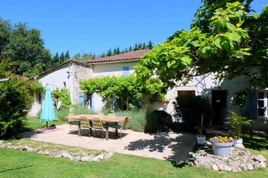 7 Bedroom(s) - 3 Bathroom(s) - 20,000m² land for sale in Lot-et-Garonne, Aquitaine, France - FrenchPropertyPortal.com Spacious country property with a fabulous gite ,swimming pool and barn ensemble for sale for 535,000€ in Lot-et-Garonne, Aquitaine