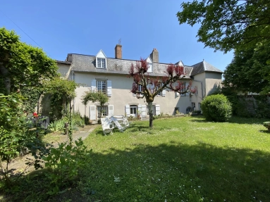 3 Bedroom(s) - 1 Bathroom(s) - 645m² land for sale in Haute-Vienne, Limousin, France - FrenchPropertyPortal.com Beautiful historic home in Le Dorat with 5 bedrooms for sale for 210,600€ in Haute-Vienne, Limousin