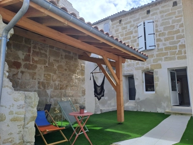 4 Bedroom(s) - 2 Bathroom(s) - 338m² land for sale in Lot-et-Garonne, Aquitaine, France - FrenchPropertyPortal.com Family home - Village centre with amenities for sale for 299,600€ in Lot-et-Garonne, Aquitaine