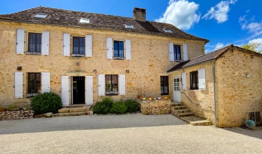7 Bedroom(s) - 5 Bathroom(s) - 1,545m² land for sale in Dordogne, Aquitaine, France - FrenchPropertyPortal.com Elegant 7 bedroom country house with swimming pool for sale for 540,750€ in Dordogne, Aquitaine