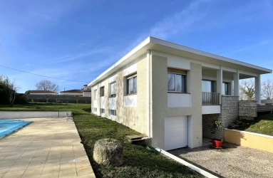 3 Bedroom(s) - 2 Bathroom(s) - 4,400m² land for sale in Lot-et-Garonne, Aquitaine, France - FrenchPropertyPortal.com Architect-designed house with swimming pool for sale for 359,000€ in Lot-et-Garonne, Aquitaine