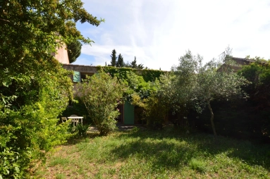 2 Bedroom(s) - 1 Bathroom(s) - 120m² land for sale in Bouches-du-Rhône, Provence-Alpes-Côte-d'Azur, France - FrenchPropertyPortal.com Rare Apartment Villa with Private Garden in Les Milles, Aix en Provence for sale for 299,000€ in Bouches-du-Rhône, Provence-Alpes-Côte-d'Azur
