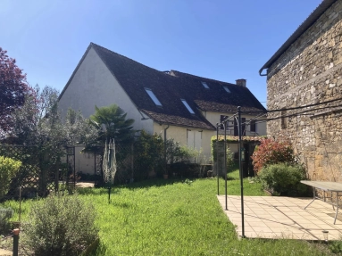 Charming village property ready to move straight into for sale for 199,800&euro; in Dordogne, Aquitaine