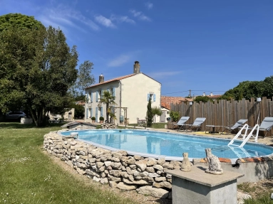 5 Bedroom(s) - 3 Bathroom(s) - 2,358m² land for sale in Charente-Maritime, Poitou-Charentes, France - FrenchPropertyPortal.com Character home with views, pool and guest house for sale for 328,600€ in Charente-Maritime, Poitou-Charentes