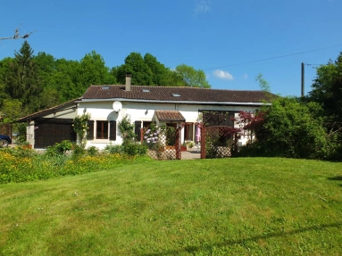 3 Bedroom(s) - 3 Bathroom(s) - 2,625m² land for sale in Charente, Poitou-Charentes, France - FrenchPropertyPortal.com Charming Country Retreat with Space, Style and Sunshine for sale for 224,700€ in Charente, Poitou-Charentes