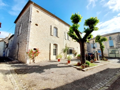 The old bakery, an exciting investment opportunity for sale for 214,000&euro; in Dordogne, Aquitaine