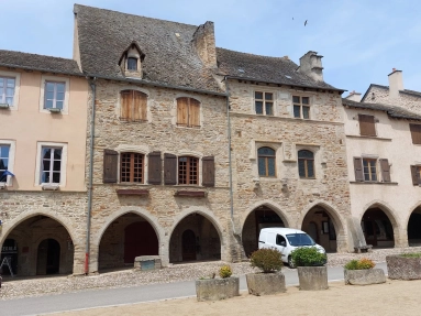 Medieval Property with traces of royal history in the heart of a listed village for sale for 296,800&euro; in Aveyron, Midi-Pyrénées