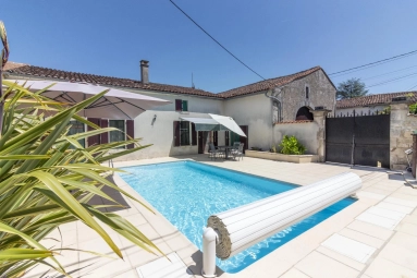 3 Bedroom(s) - 2 Bathroom(s) - 1,364m² land for sale in Charente, Poitou-Charentes, France - FrenchPropertyPortal.com Charming 3-bedroom village house with pool near Jarnac for sale for 285,500€ in Charente, Poitou-Charentes