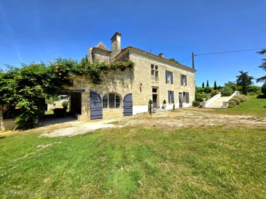 Stunning Stone Property with Summer Kitchen, Pool, and 2 Barns for sale for 979,000&euro; in Lot-et-Garonne, Aquitaine