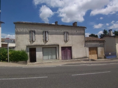 4 Bedroom(s) - 1 Bathroom(s) - 458m² land for sale in Lot-et-Garonne, Aquitaine, France - FrenchPropertyPortal.com Property on busy road, ideal for shop premises for sale for 56,000€ in Lot-et-Garonne, Aquitaine