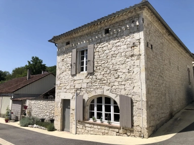 Character packed cottage in lovely village for sale for 249,999&euro; in Tarn-et-Garonne, Midi-Pyrénées