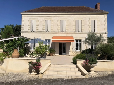 3 Bedroom(s) - 2 Bathroom(s) - 2,830m² land for sale in Lot-et-Garonne, Aquitaine, France - FrenchPropertyPortal.com 1 hour from Bordeaux - Character property with swimming pool, outbuildings, petanque area for sale for 495,000€ in Lot-et-Garonne, Aquitaine